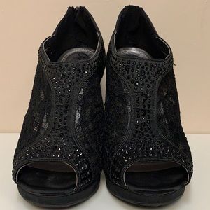 De Blossom Collection Black Heels